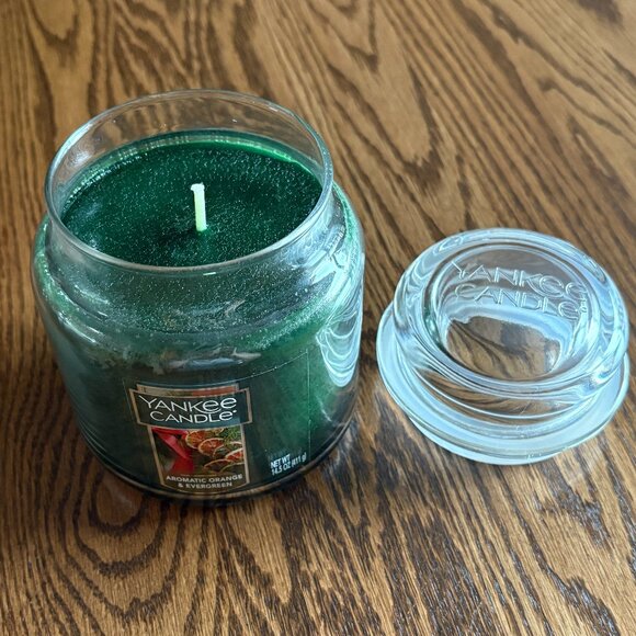 Aromatic Orange and Evergreen Yankee Candle Medium Jar Candle, NWT - Picture 7 of 7